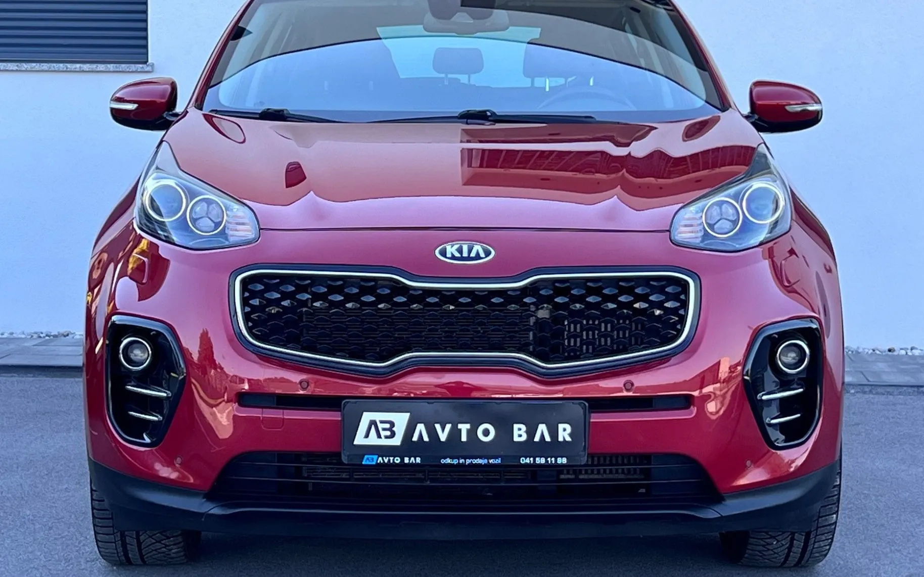 Zunanja slika - KIA Sportage - 4WD 2.0 CRDI+SLO+KEYLESS GO+MRTVI KOT+KAMER... - 2