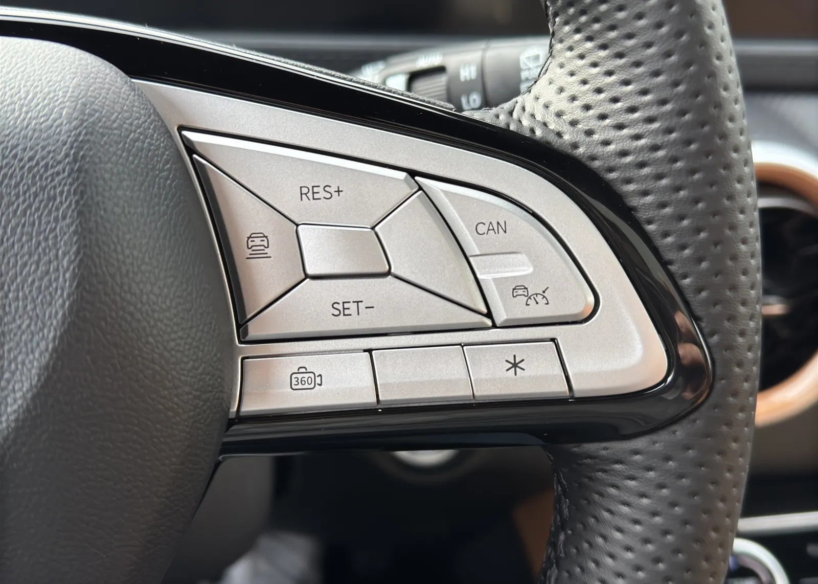 Zunanja slika - Forthing T5 Evo EV - FRIDAY 64.4kWh + PANORAMA + DAB + RADAR + BLISS + - 14