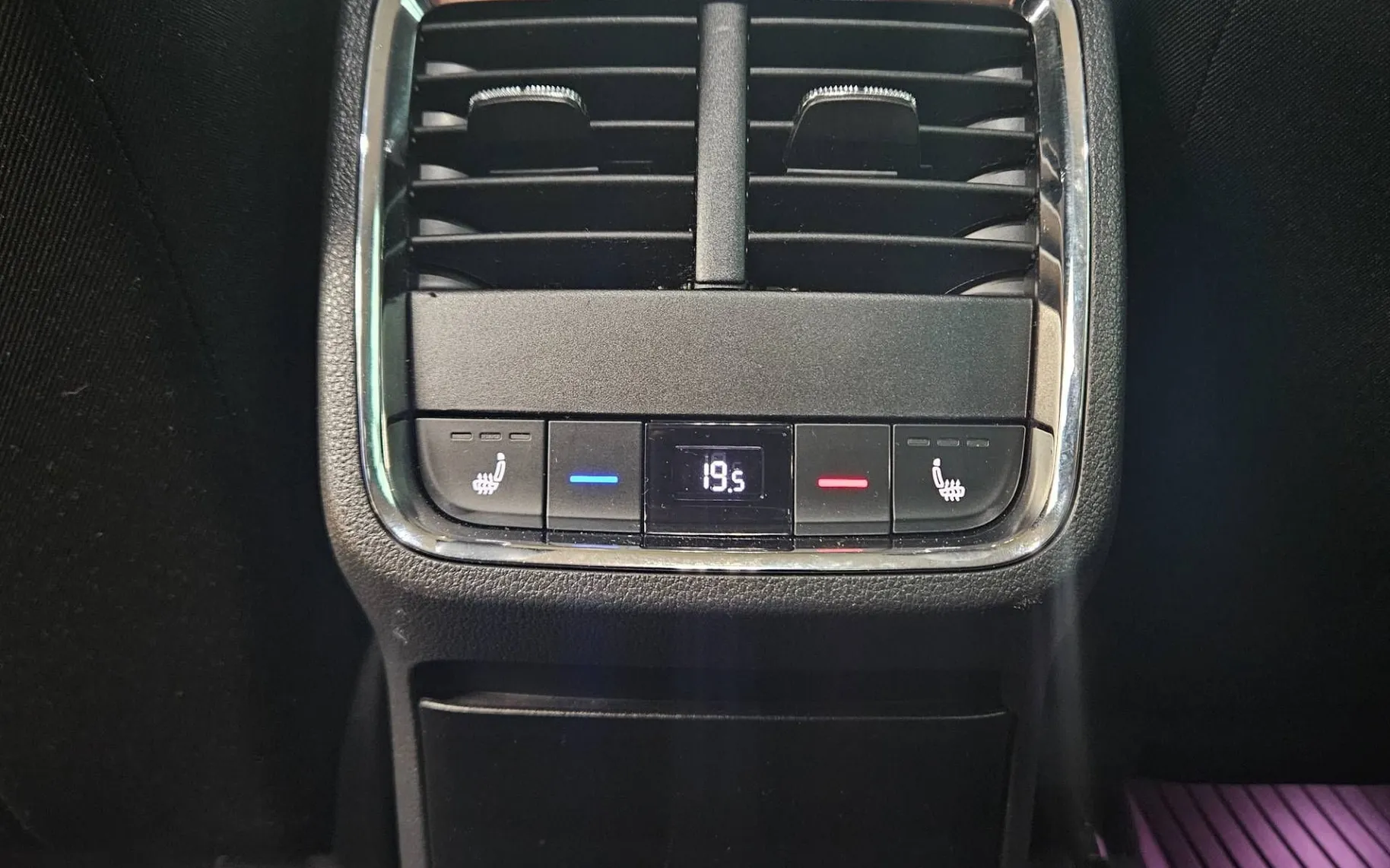 Notranja slika - Škoda Octavia - 2.0 TDI STYLE DSG... - 10