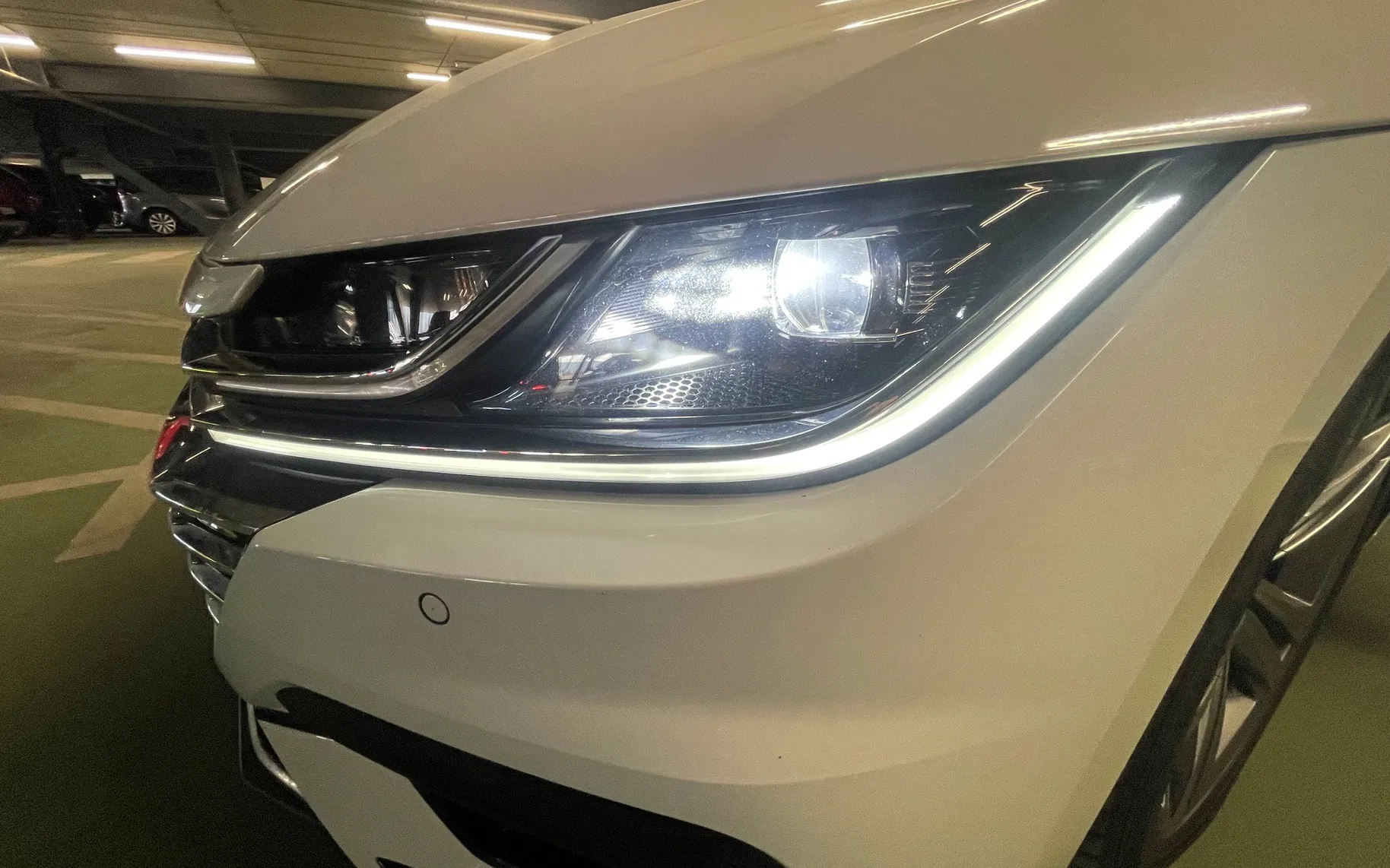 Zunanja slika - Volkswagen Arteon - 2.0 TDI BMT R-Line DSG LED.NAVI.ACC.KAMERA360 - 28