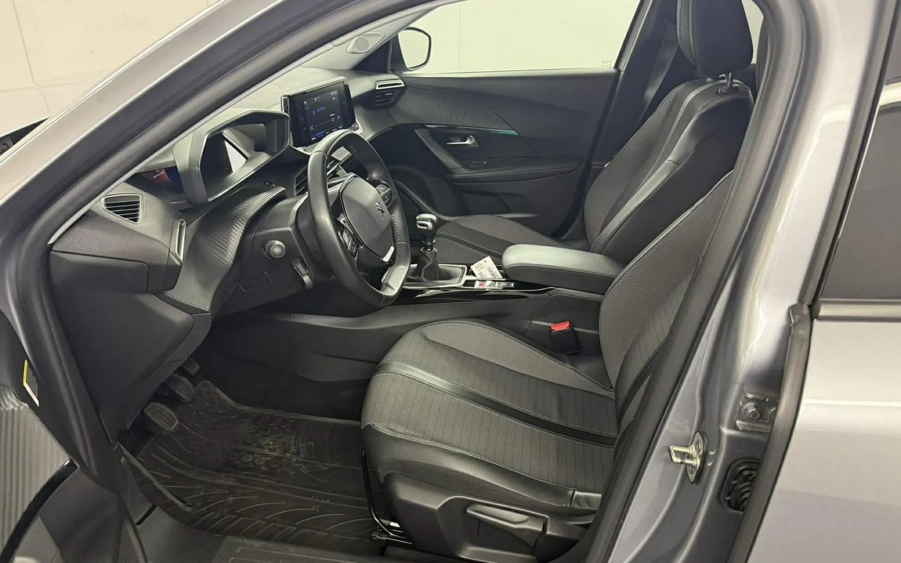 Zunanja slika - Peugeot 2008 - Peugeot  ALLURE PACK 1.2 PURETECH 130STT - 3