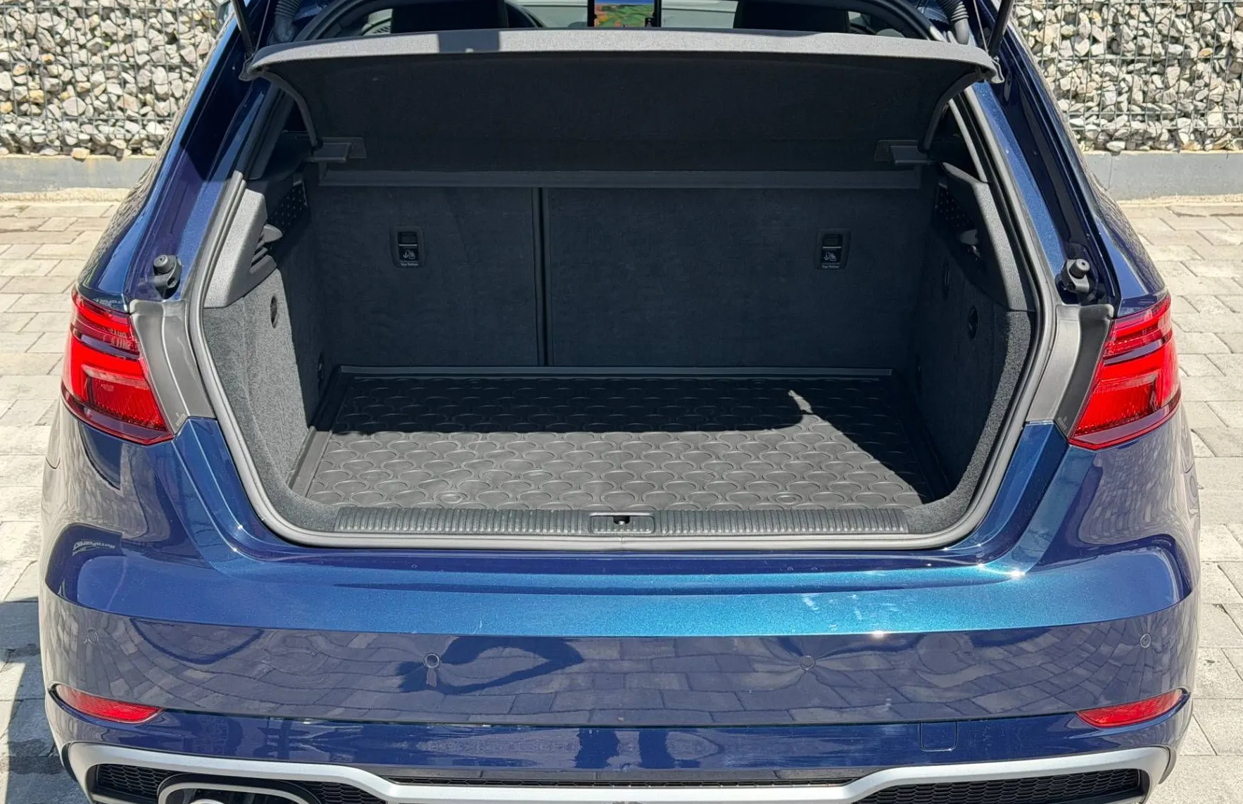 Zunanja slika - Audi A3 - Sportback 2.0 TDI S-Line |MATRIX|MASAZA|KAM|PDC| - 19