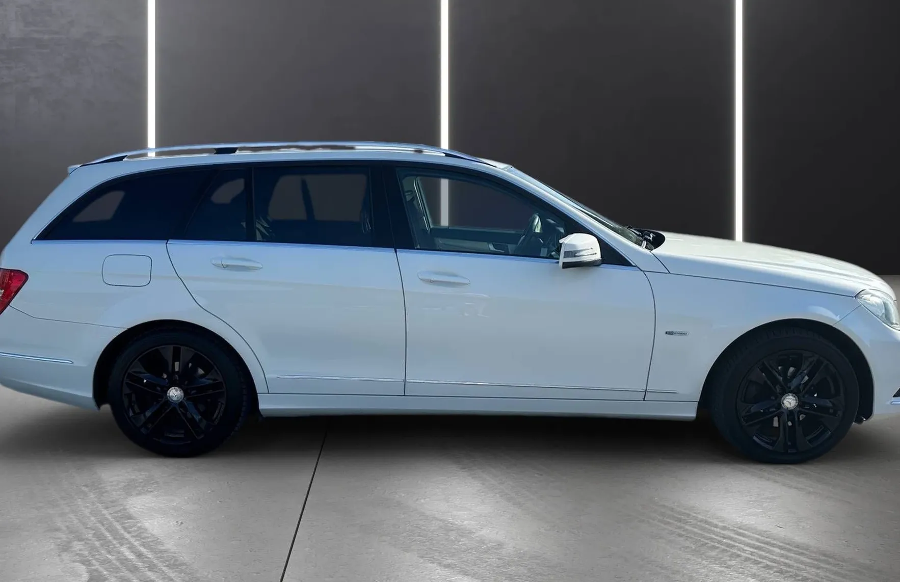 Zunanja slika - Mercedes-Benz C-Razred - C 200 CDI MOŽNOST FINANCIRANJA BREZ POLOGA - 9