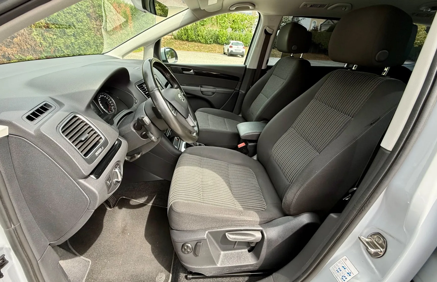 Zunanja slika - Seat Alhambra - 2.0 TDI Style Start Stop DSG WEBASTO XENON 1.LAST - 9