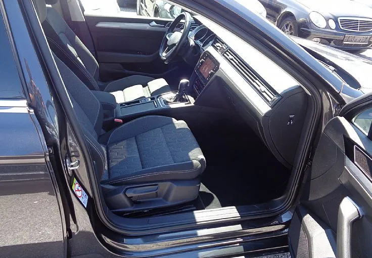 Zunanja slika - Volkswagen Passat - Variant 2.0 TDI DSG AUTOMATIC - KOT NOV - VSI SERVISI - 7