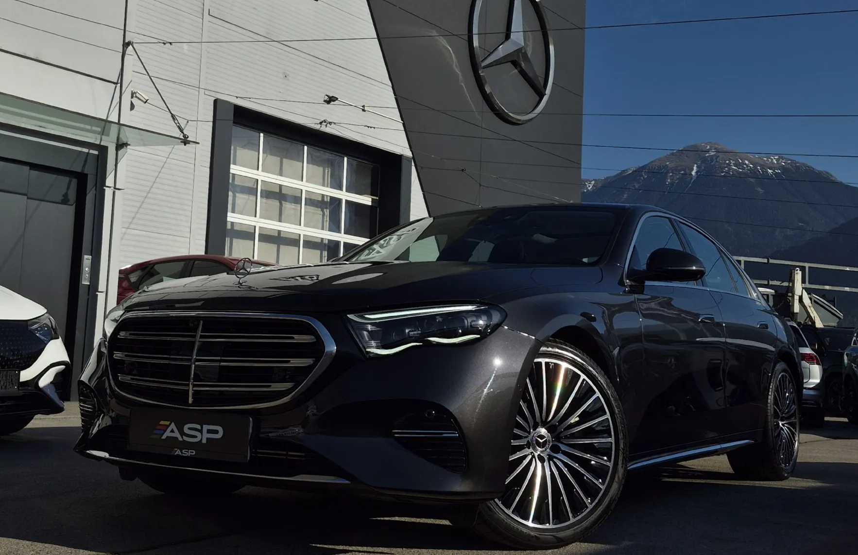Zunanja slika - Mercedes-Benz E-Razred - E 220 d Exclusive Premium + AIRMATIC - 1