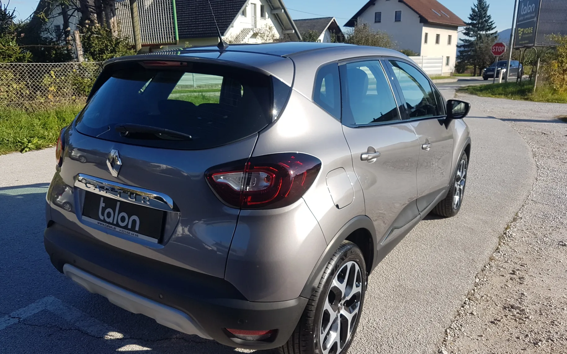 Zunanja slika - Renault Captur - TCe 130 Intens - SLO - 1. LASTNIK - 13