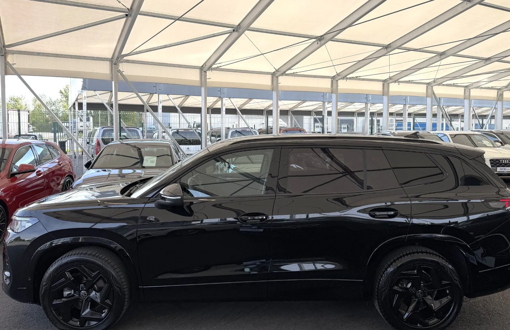 Zunanja slika - Volkswagen Tayron - R-Line 2.0 TDI DSG - GARANCIJA - 7 SEDEŽEV - ACC - 3