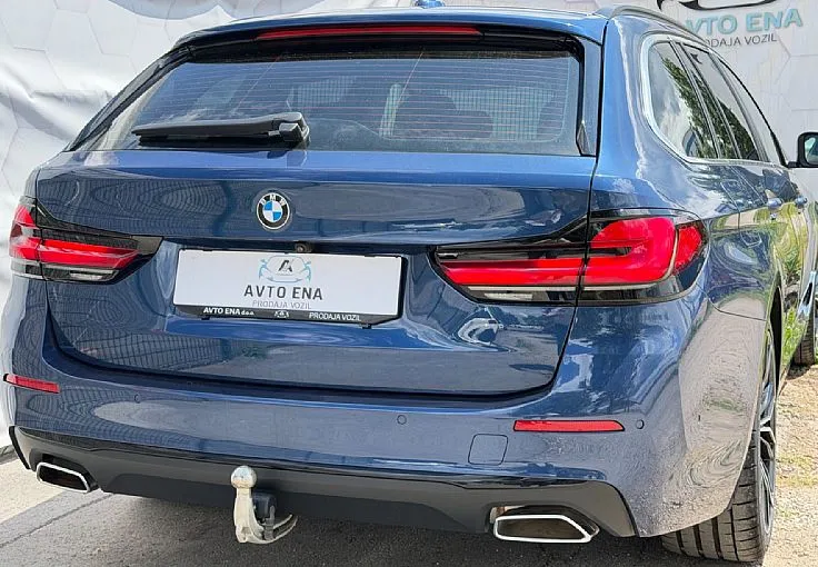 Zunanja slika - BMW Serija 5 - Touring: 520i Luxury Line - LED - MEMORY - VIRTUAL - ALU - 4