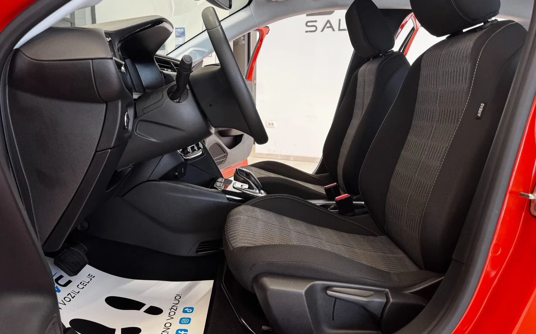 Zunanja slika - Opel Corsa-e - CORSA E 136 EDITION - 9