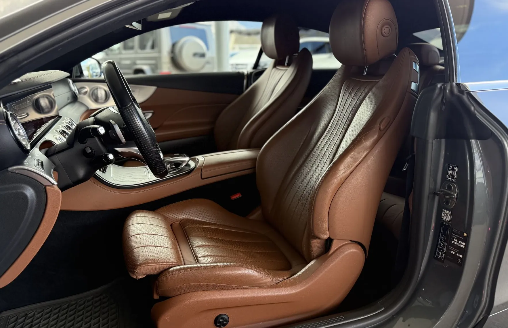Zunanja slika - Mercedes-Benz E-Razred - E Coupe 300 AMG Line - 8