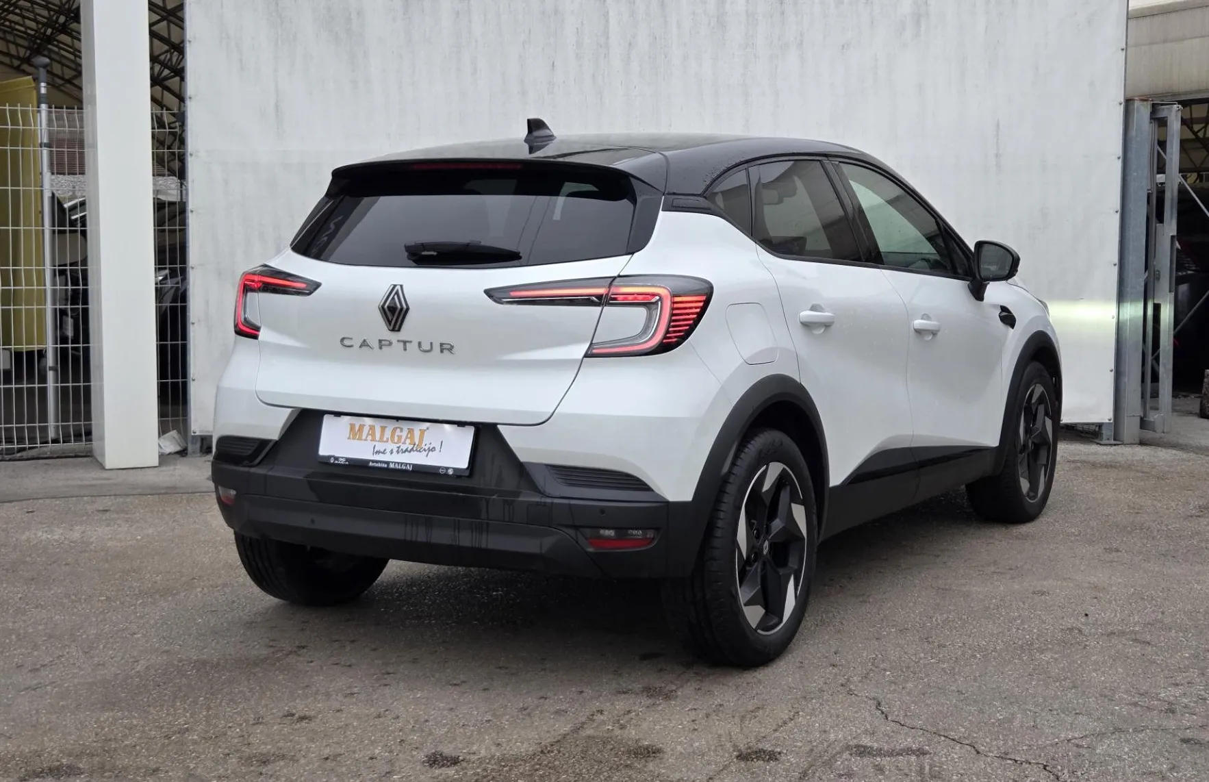 Zunanja slika - Renault Captur - Techno TCe140 Avtomatik +Paket Navi. in parkiranje - 5