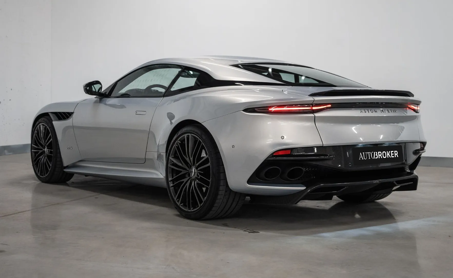 Zunanja slika - Aston Martin DBS - DBS - 7