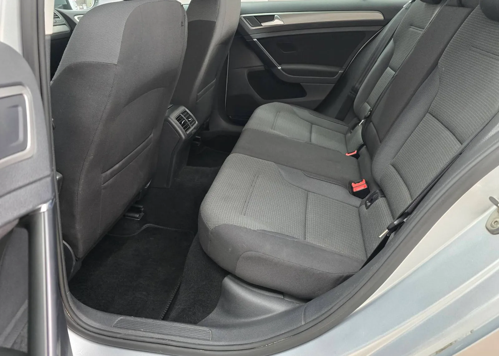 Zunanja slika - Volkswagen Golf - 1,6 TDI BMT - 8