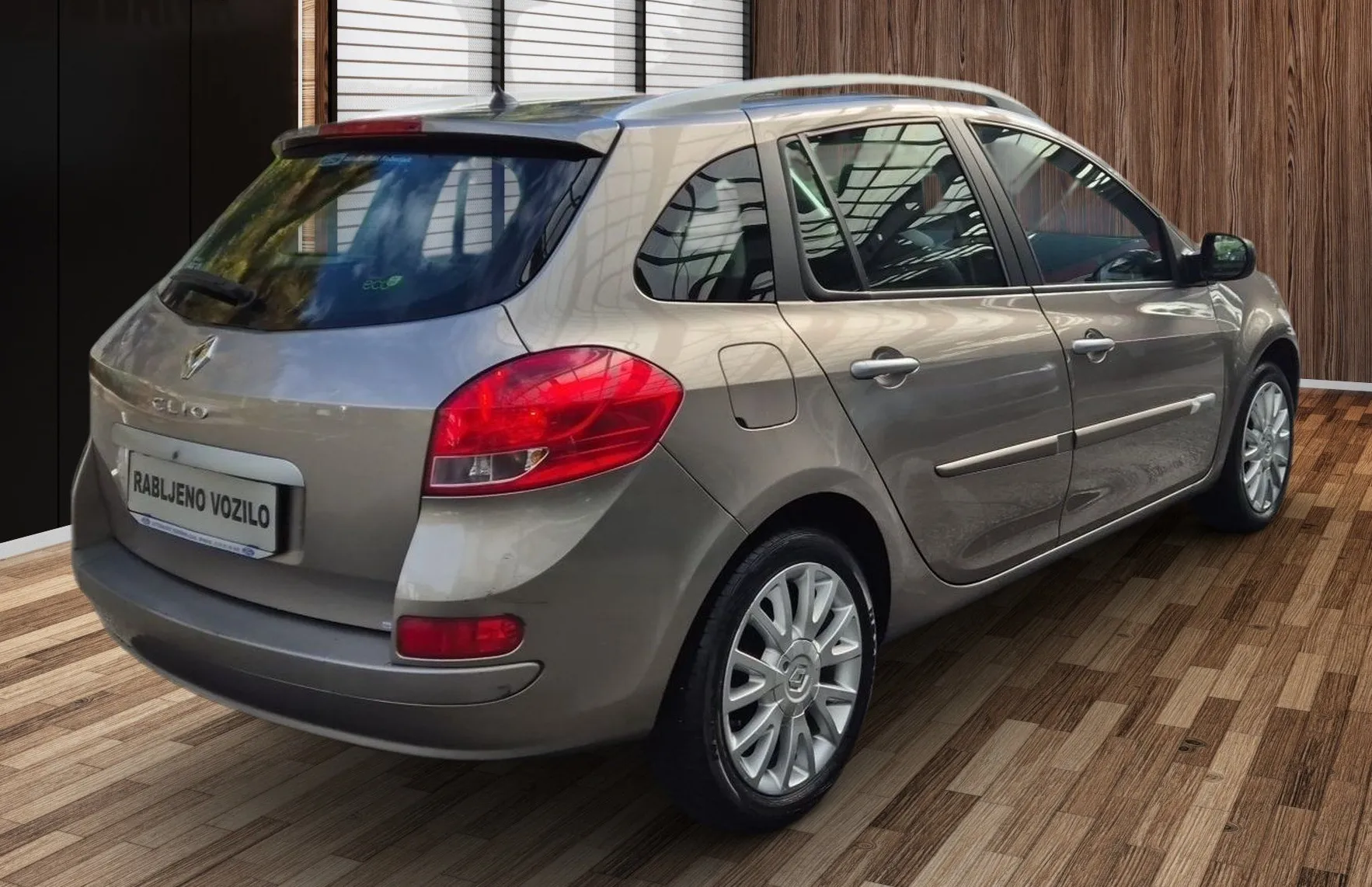 Zunanja slika - Renault Clio - DYNAMIQUE Grandtour 1.2 101PS M5 16V-SLO-1.LASTNIK - 4