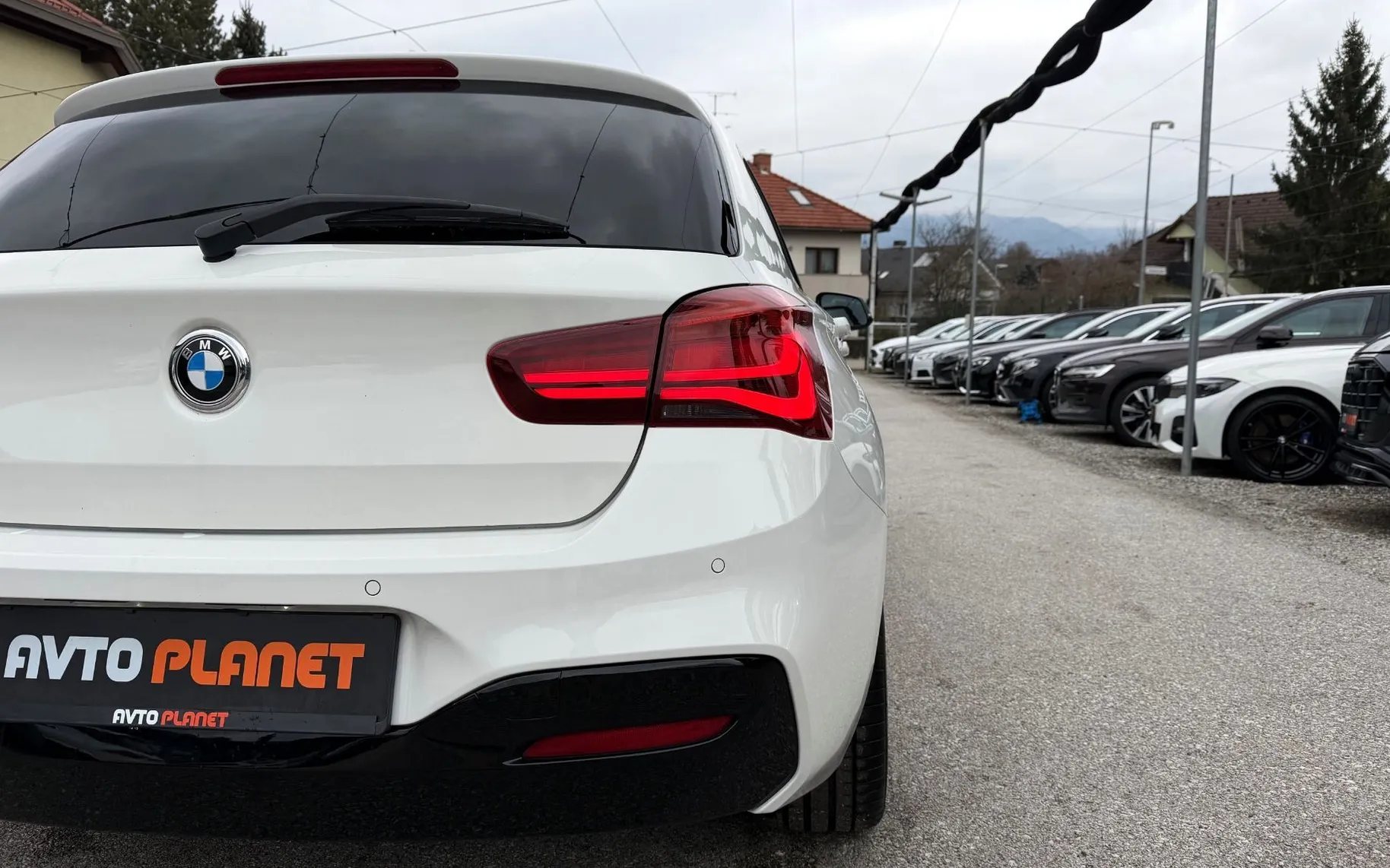 Zunanja slika - BMW Serija 1 - : 118i M Sport Shadow 1.LASTNIK FULL LED NAVI ALU 18 - 13