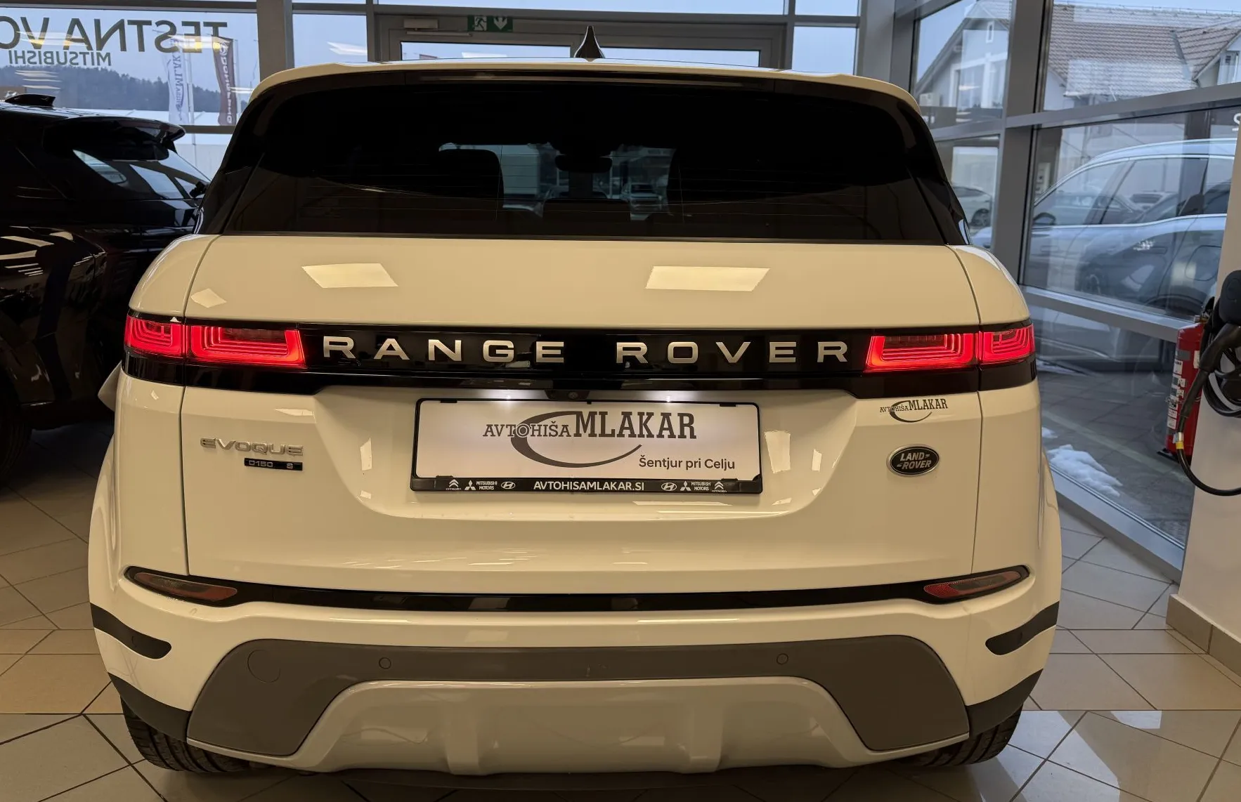 Zunanja slika - Land Rover Range Rover Evoque - 2.0 TD4 DYNAMIC 4WD AUT. -1.LASTNIK-LED-NAVI-K - 6
