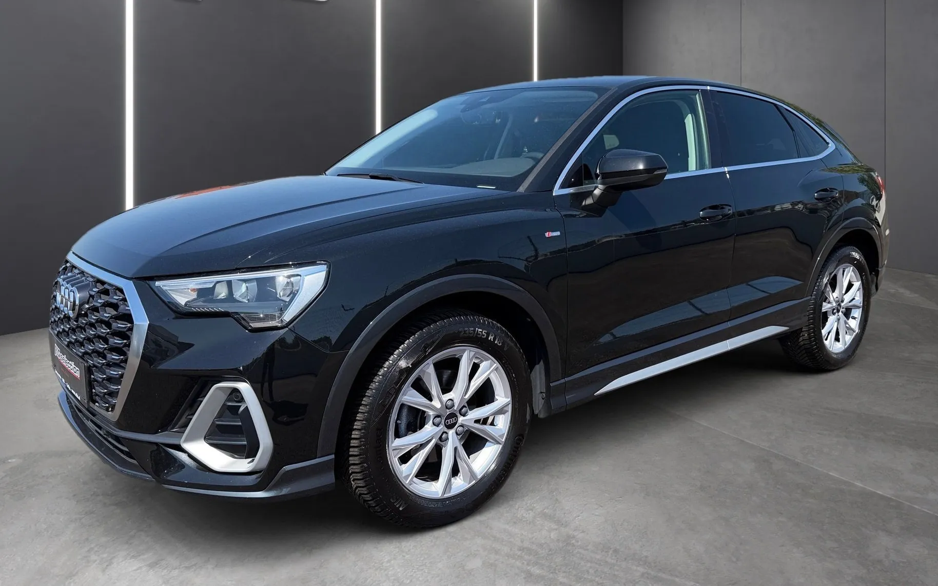 Zunanja slika - Audi Q3 Sportback - 35TDI S line S tronic-Usnje-LED-ACC-Keyless-Kamera - 1