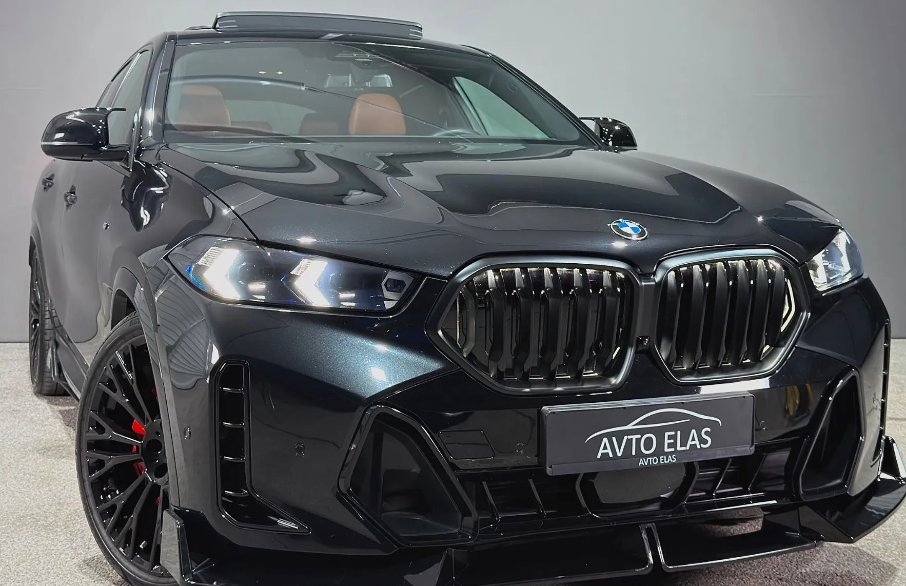 Zunanja slika - BMW X6 - serija : xDrive40d - ZRAČNO - SKY PANO - ICONIC - MASAŽA - 3