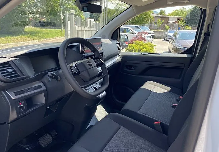 Zunanja slika - Opel Zafira - VIVARO L 2.2CDTI 180KM AVT. 9 SEDEŽEV - AKCIJA MAJ - 6