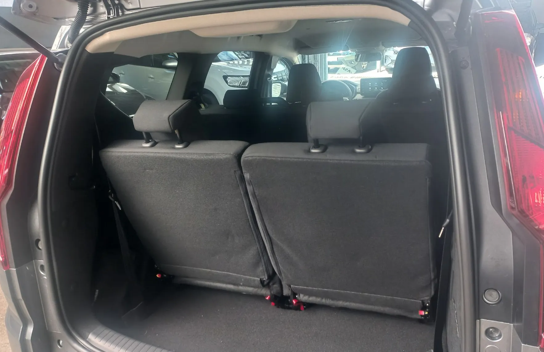 Zunanja slika - Dacia Jogger - 1.0 TCe 110 Expression 7-Sed. - 9