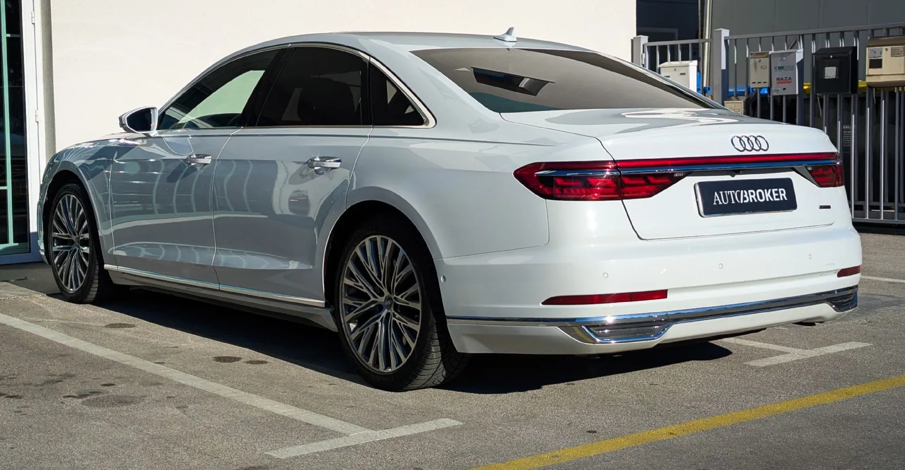 Zunanja slika - Audi A8 - 55 TFSI Quattro matrični LED Bang Olufsen SLO - 7