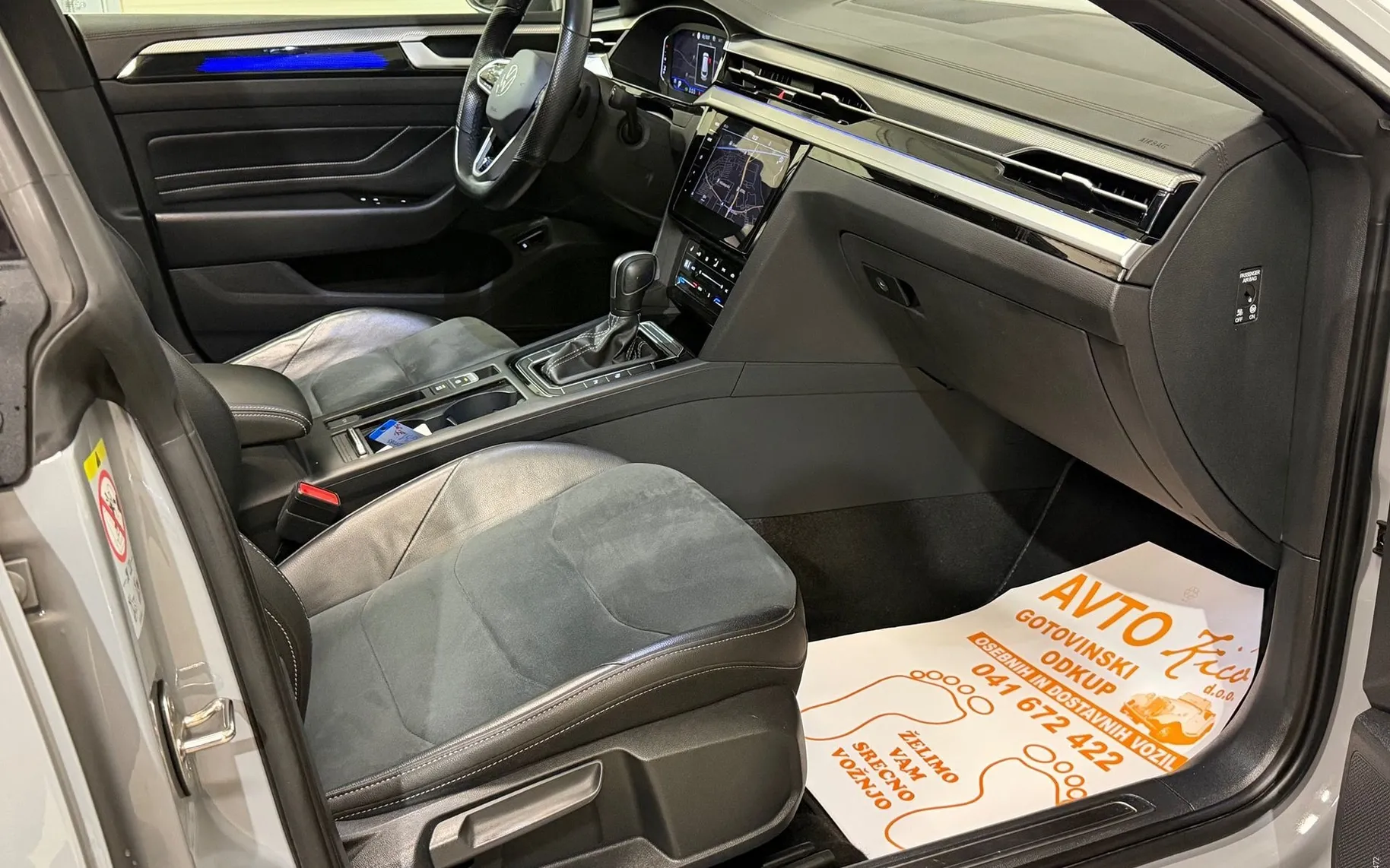 Notranja slika - Volkswagen Arteon Shooting Brake - 2.0 TDI-R-LINE-PANORAMA-VIRTUAL-ACC-KAMERA-NAVI-.. - 22