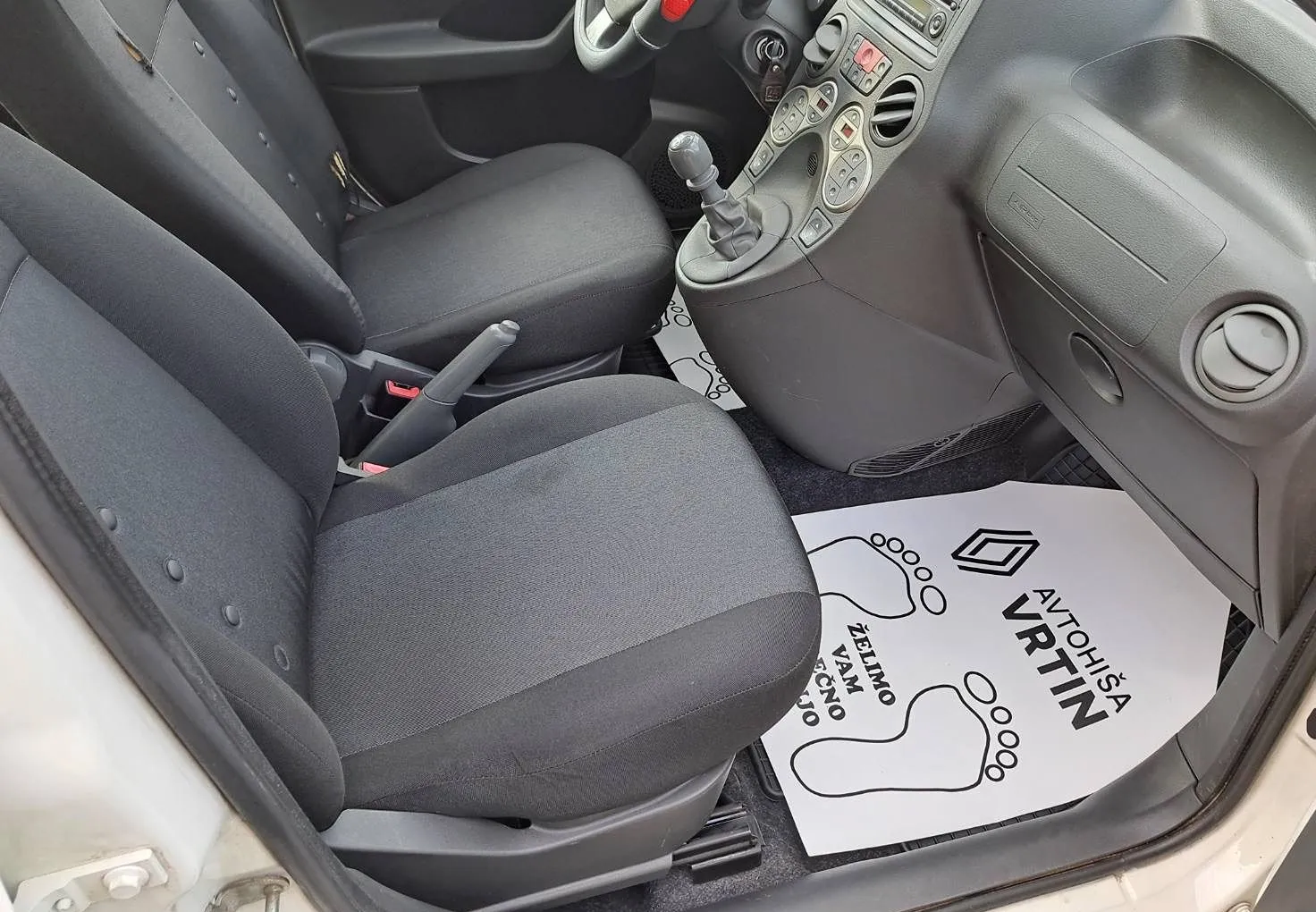 Zunanja slika - Fiat Panda - 1.2 8v Active - 7