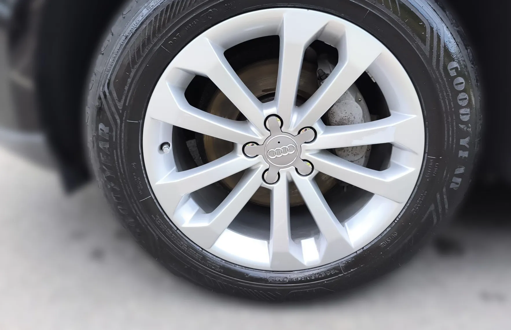 Zunanja slika - Audi Q5 - QUATTRO 2.0 TDI 177PS-REDNO SERVISIRAN-ODLIČEN - 8