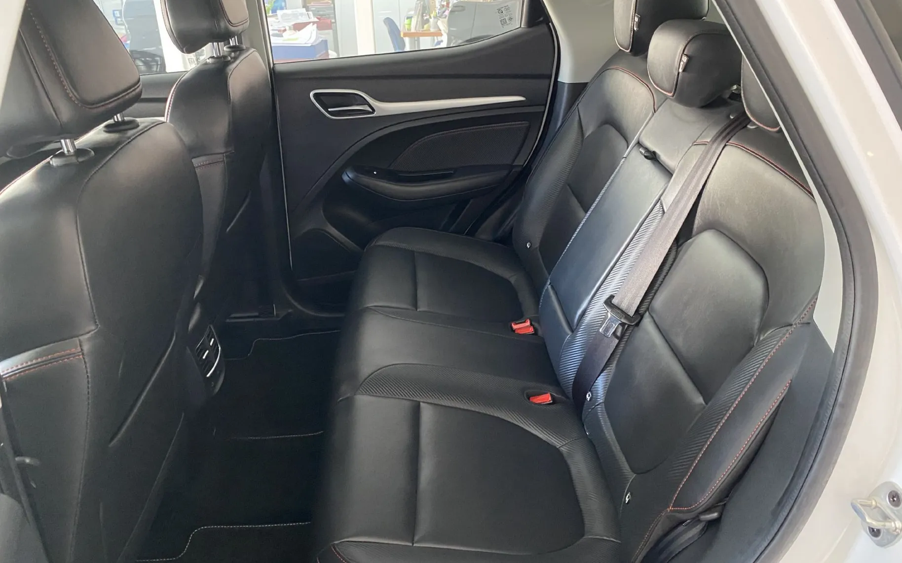 Notranja slika - MG ZS EV - d Luxury 5d 130kW.NEMŠKI.LED.NAVI.KAMERA. - 8
