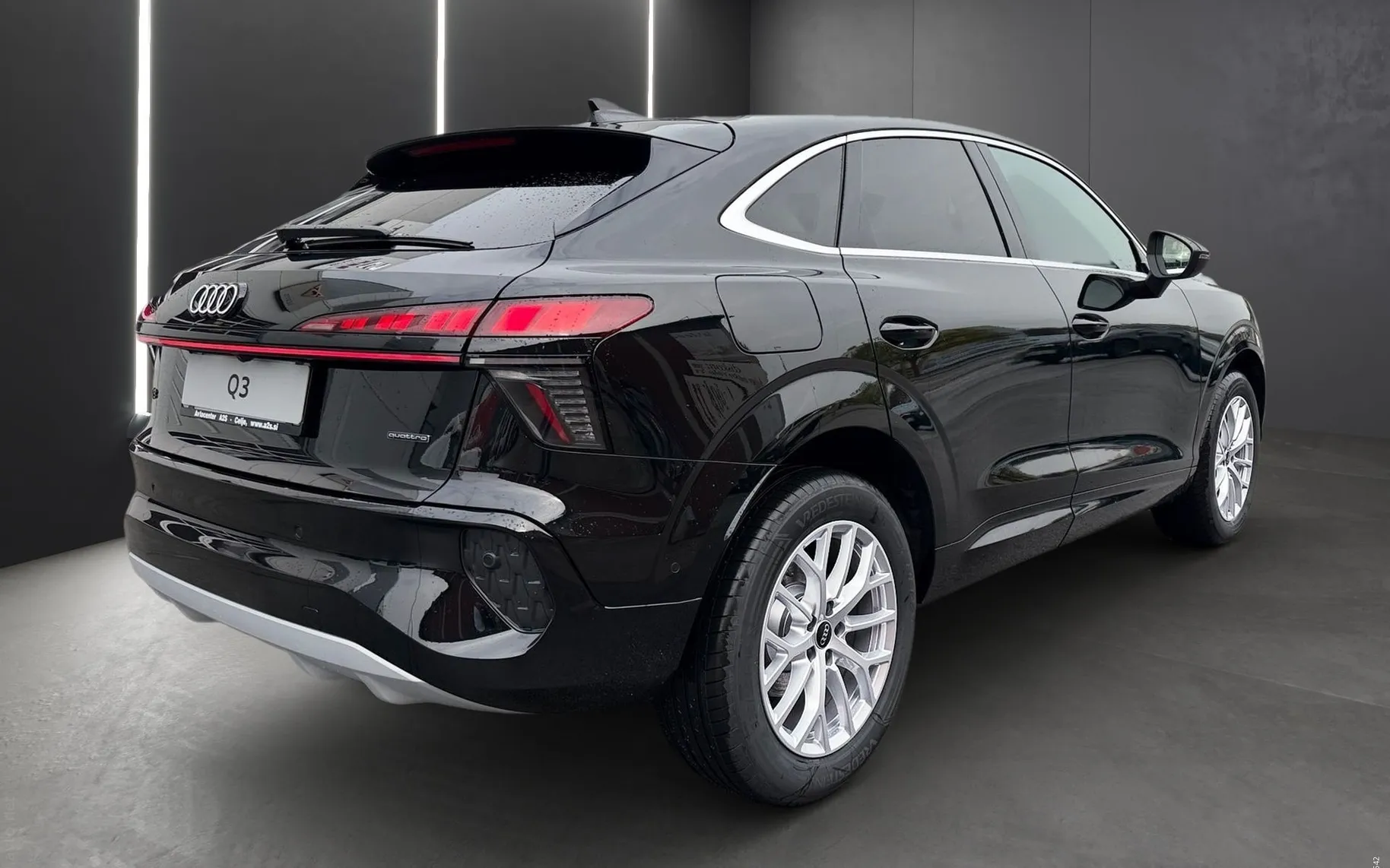 Zunanja slika - Audi Q3 Sportback - TFSI quattro S tronic - 3
