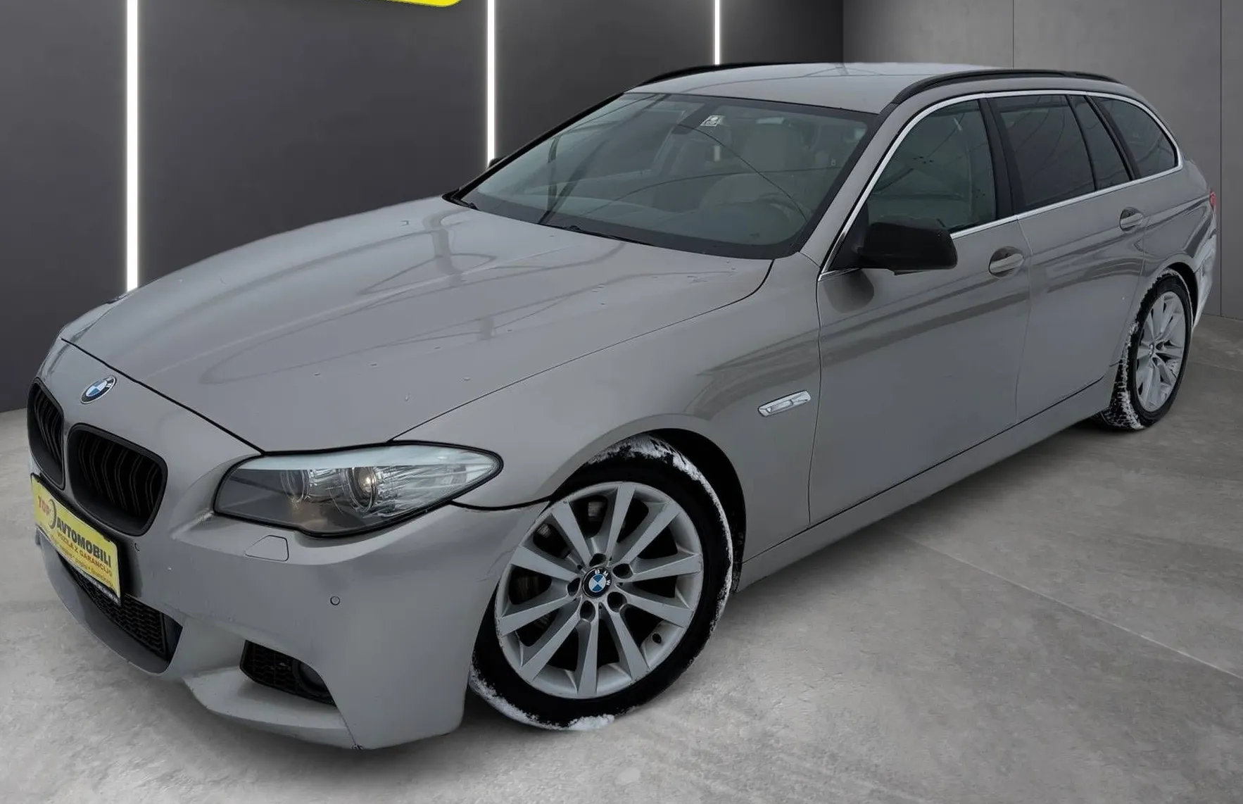 Zunanja slika - BMW Serija 5 - Touring: 520d M PAKET BI-XENON NAVI TEMP PDC USNJE - 2