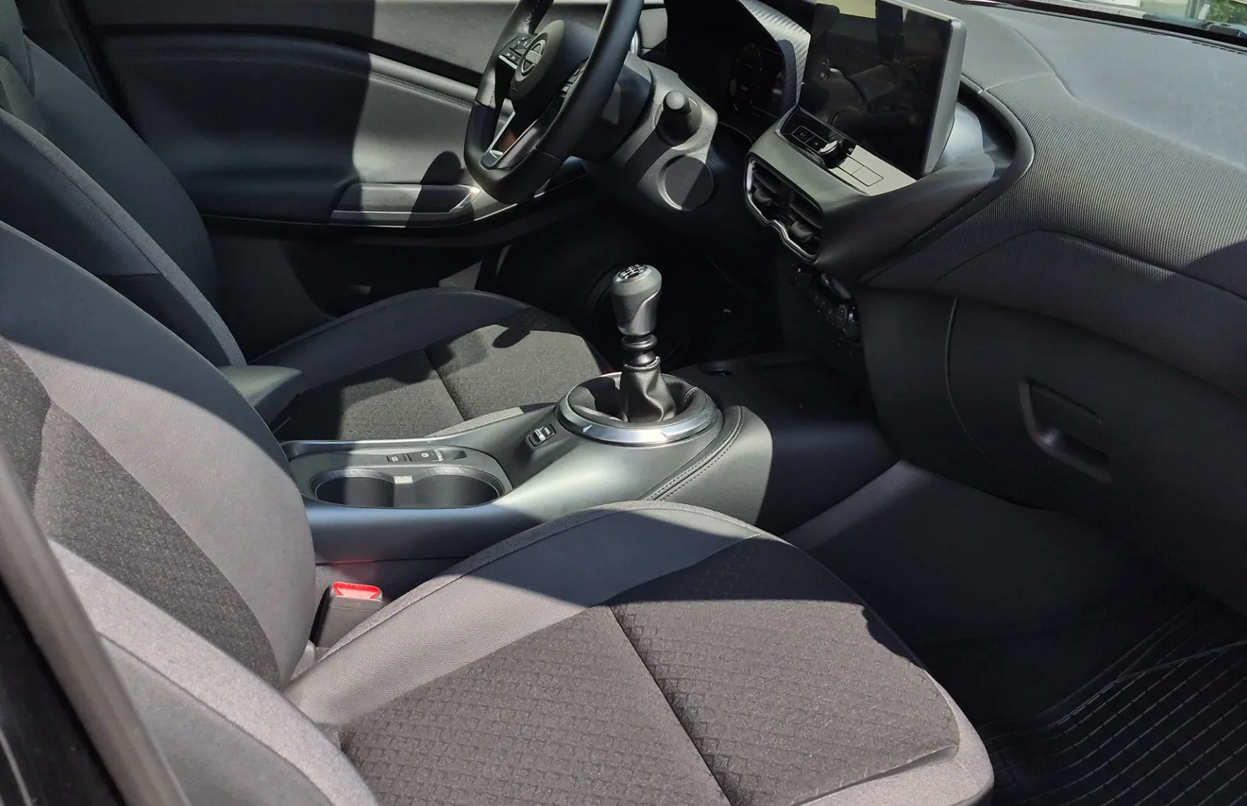 Zunanja slika - Nissan Juke - 1.0 DIG-T 114 N-Connecta - 12