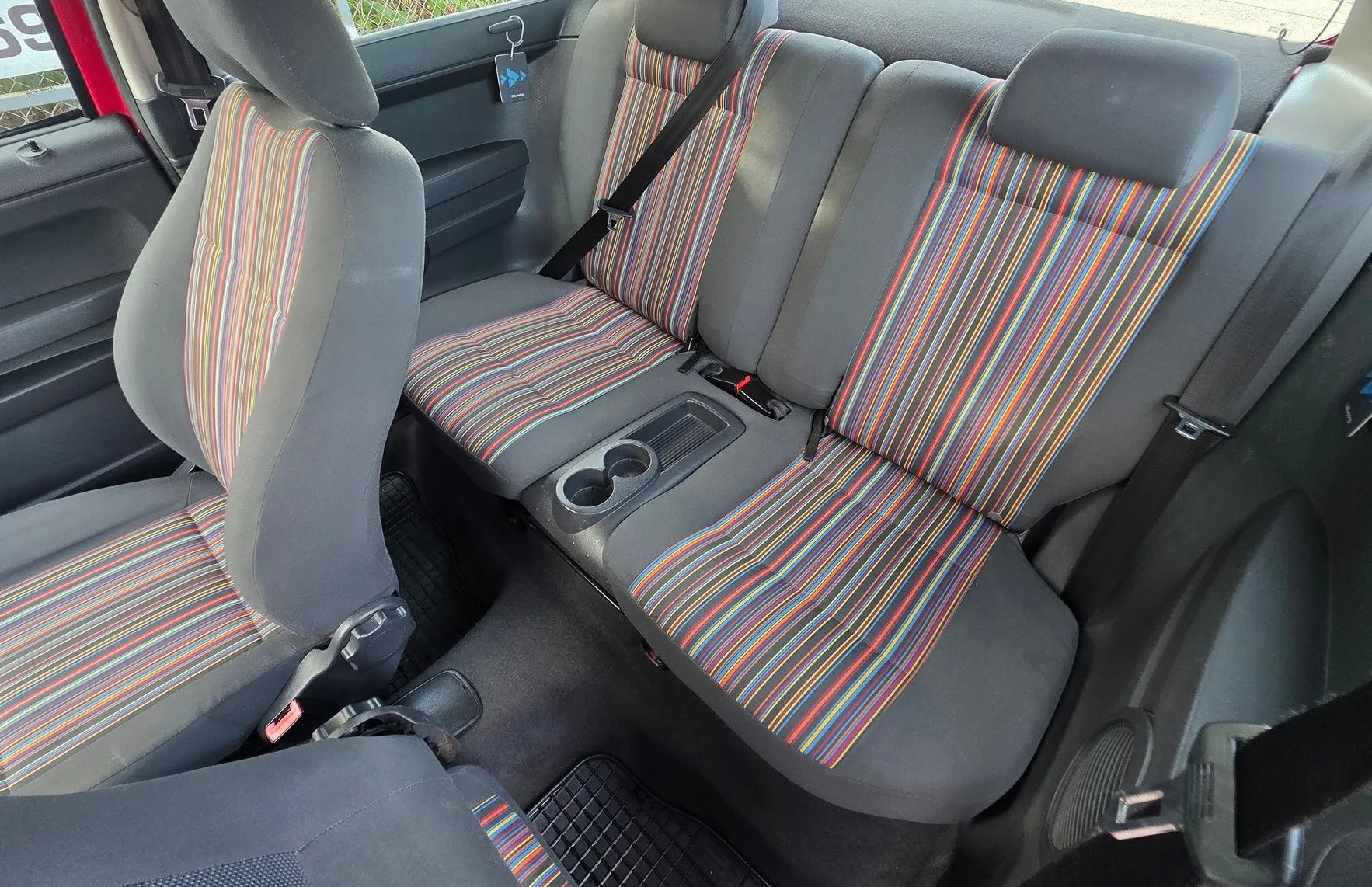 Zunanja slika - Volkswagen Fox - 1.2 KLIMA-SLOVENSKI-2.LASTNIK-ZELO LEP - 12