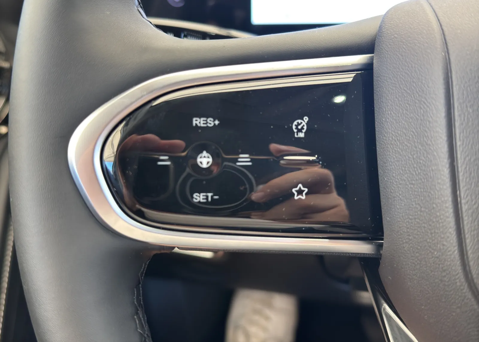 Zunanja slika - Omoda 5 EV - PRIME 61KWH - 14