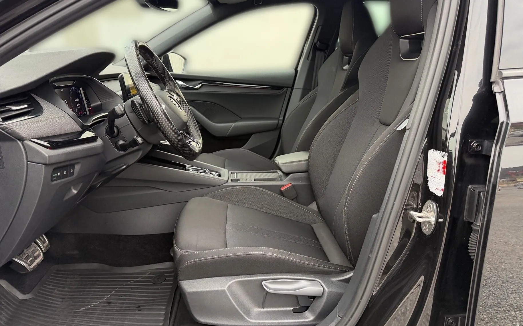 Zunanja slika - Škoda Octavia - Combi 4x4 2.0 TDI Sportline DSG-19 COL-Matrix LED. - 4