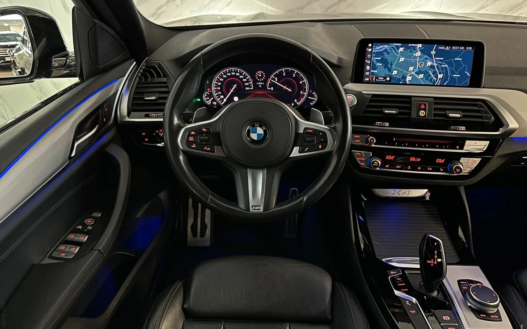 Notranja slika - BMW serija X4: - xDrive30d|M-Sport|Led|ACC|Kamera|AmbientL|Gretje| - 9