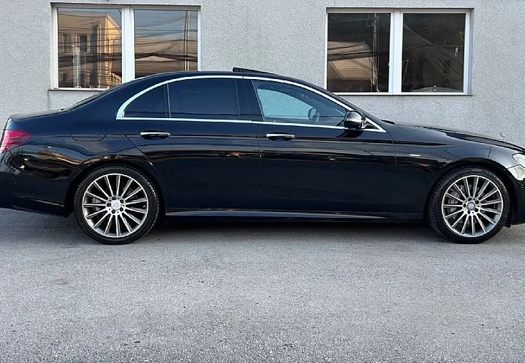 Zunanja slika - Mercedes-Benz E-Razred - E 220dAMG-360KAMERA-GRETJE.SED.VIRTUAL-HEAD UP-LED - 4