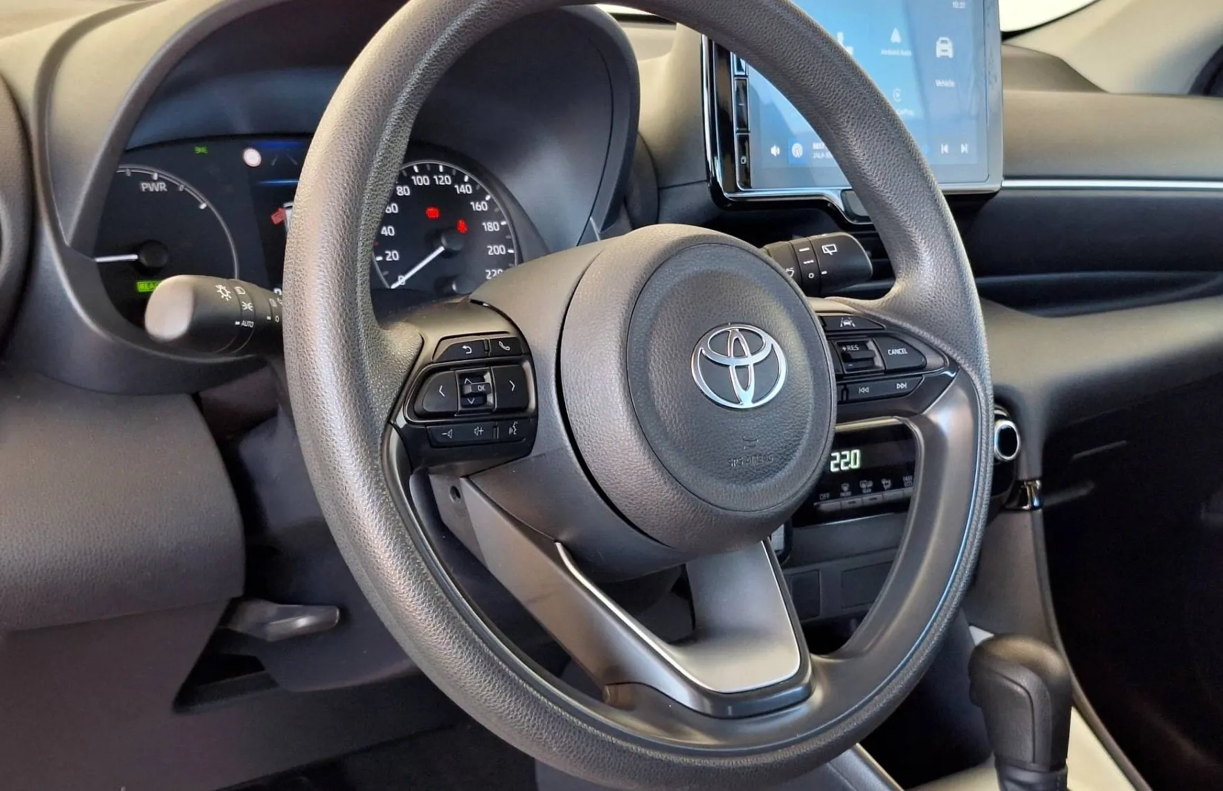 Zunanja slika - Toyota Yaris - Hybrid 1.5 VVT-i Luna •Slovensko vozilo•1.lastnik• - 18