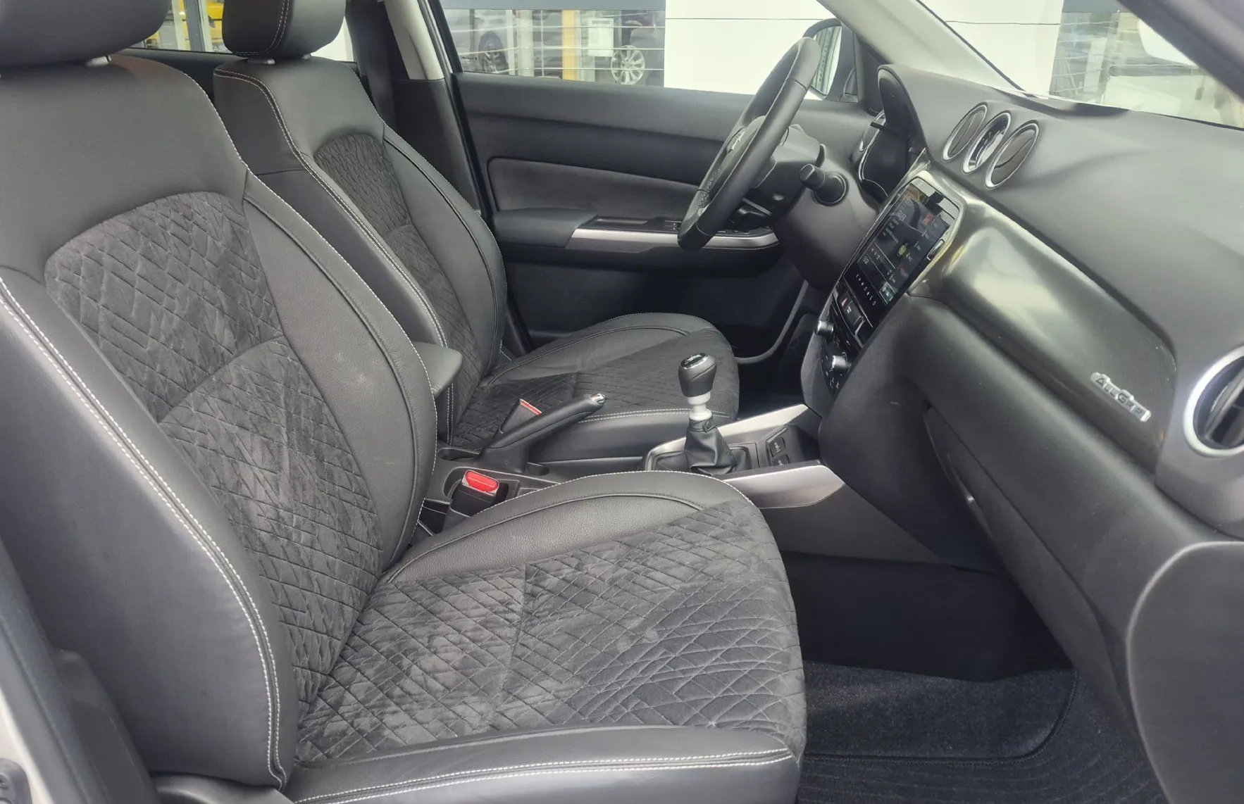Zunanja slika - Suzuki Vitara - 1.4 Boosterjet AllGrip Hibrid Elegance - 12