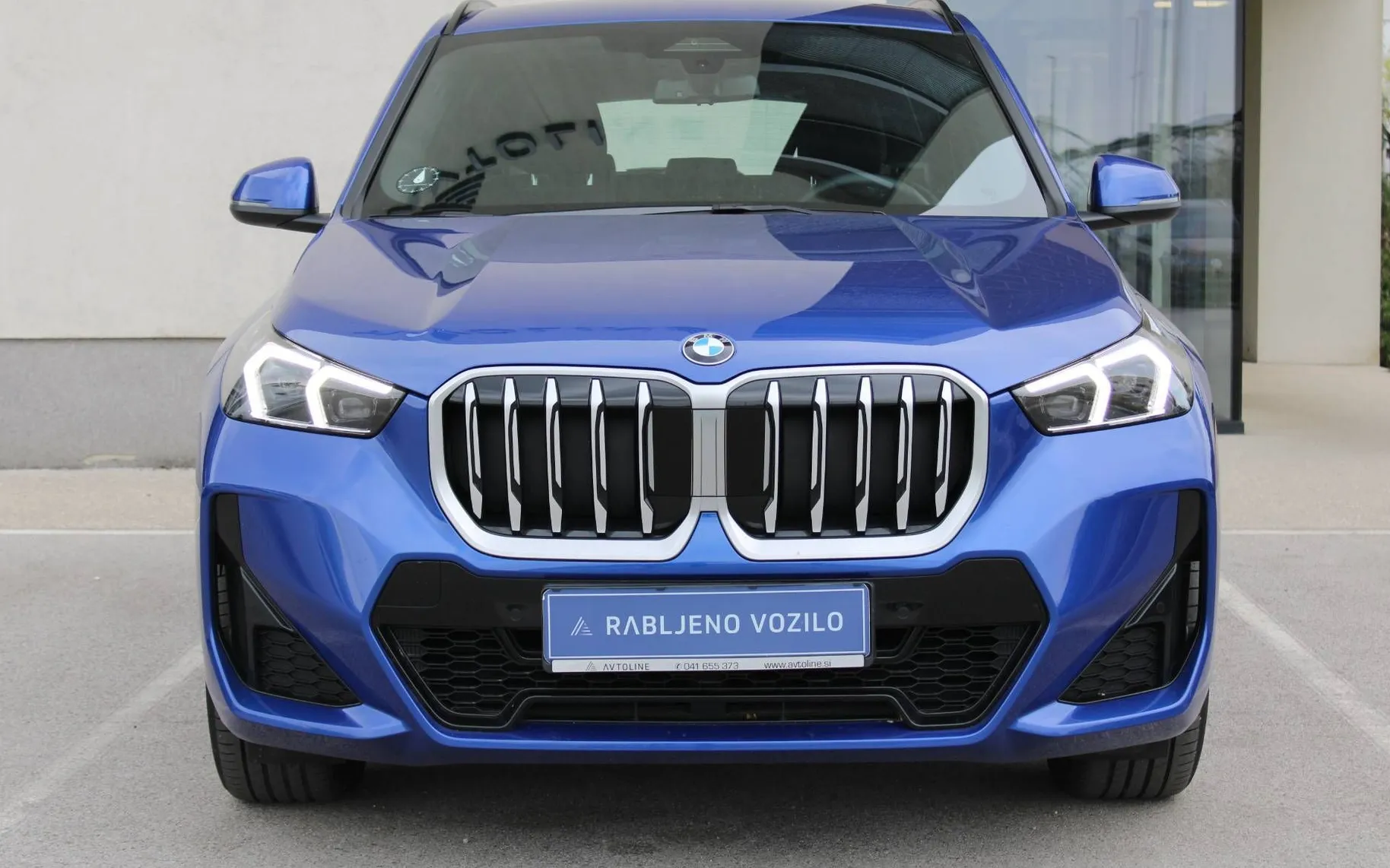Zunanja slika - BMW X1 - serija :  sDrive18i  AT  M SPORT KAMERA KEYLESS LED - 5