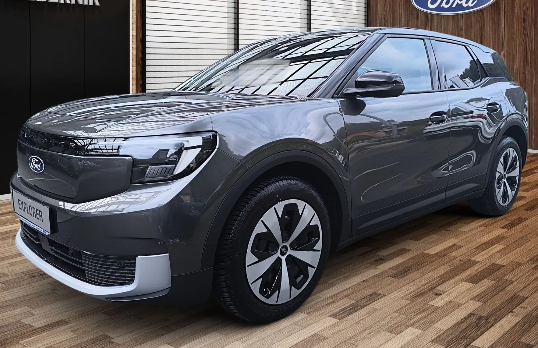Zunanja slika - Ford Explorer - EV STYLE 170PS 52KWH RWD - 1