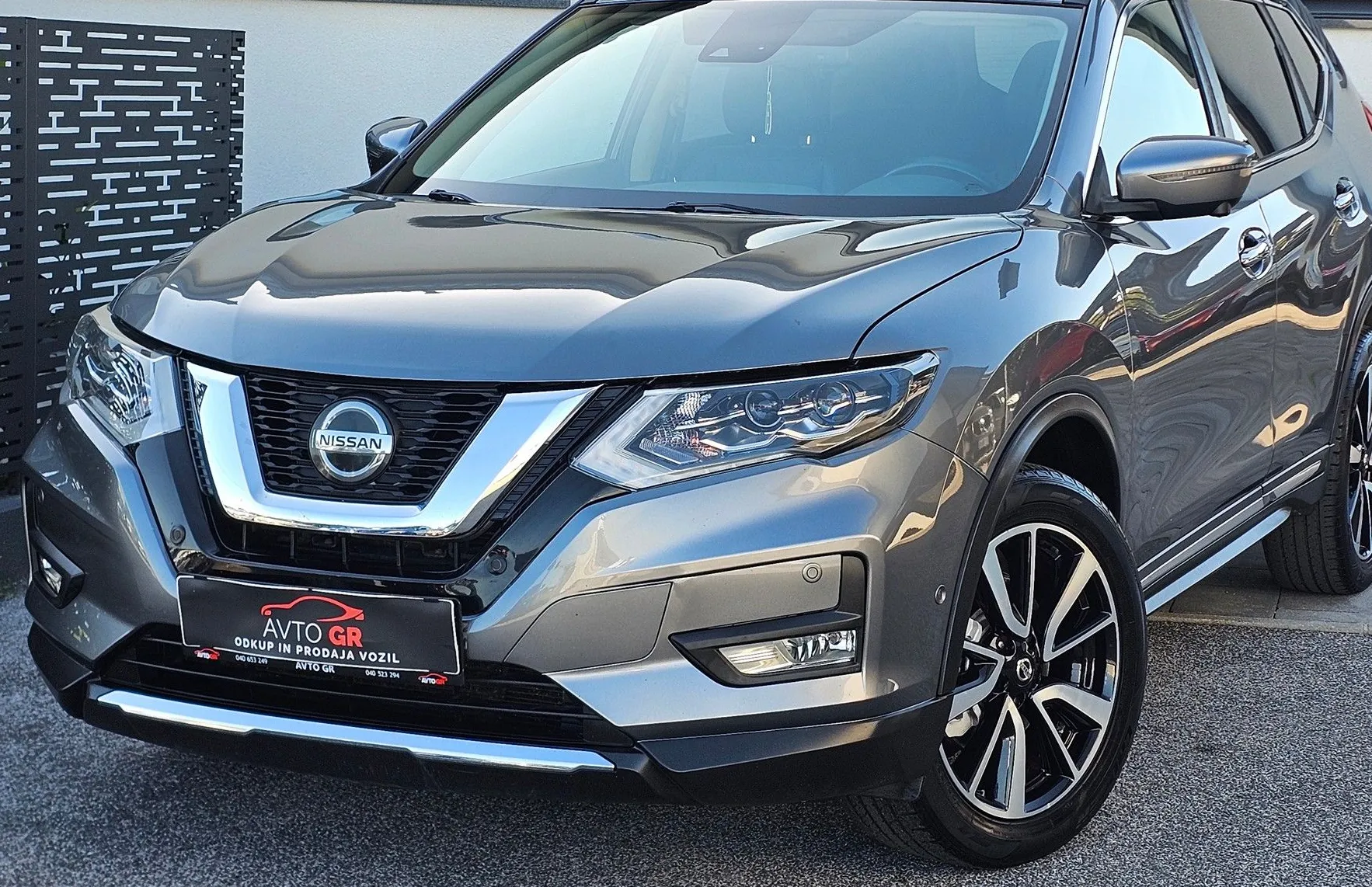 Zunanja slika - Nissan X-Trail - 4WD 1.7 dCi Tekna X-Tronic- LED-PANO-GR.SED.-1.LAS - 19