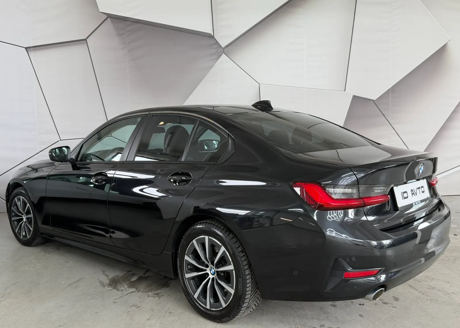 Zunanja slika - BMW Serija 3 - 318D AUT. - 3