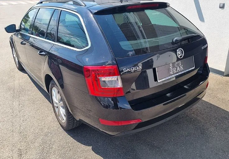 Zunanja slika - Škoda Octavia - Combi 2.0 TDI Style   PRVI LASTNIK. VELIKI SERVIS - 5