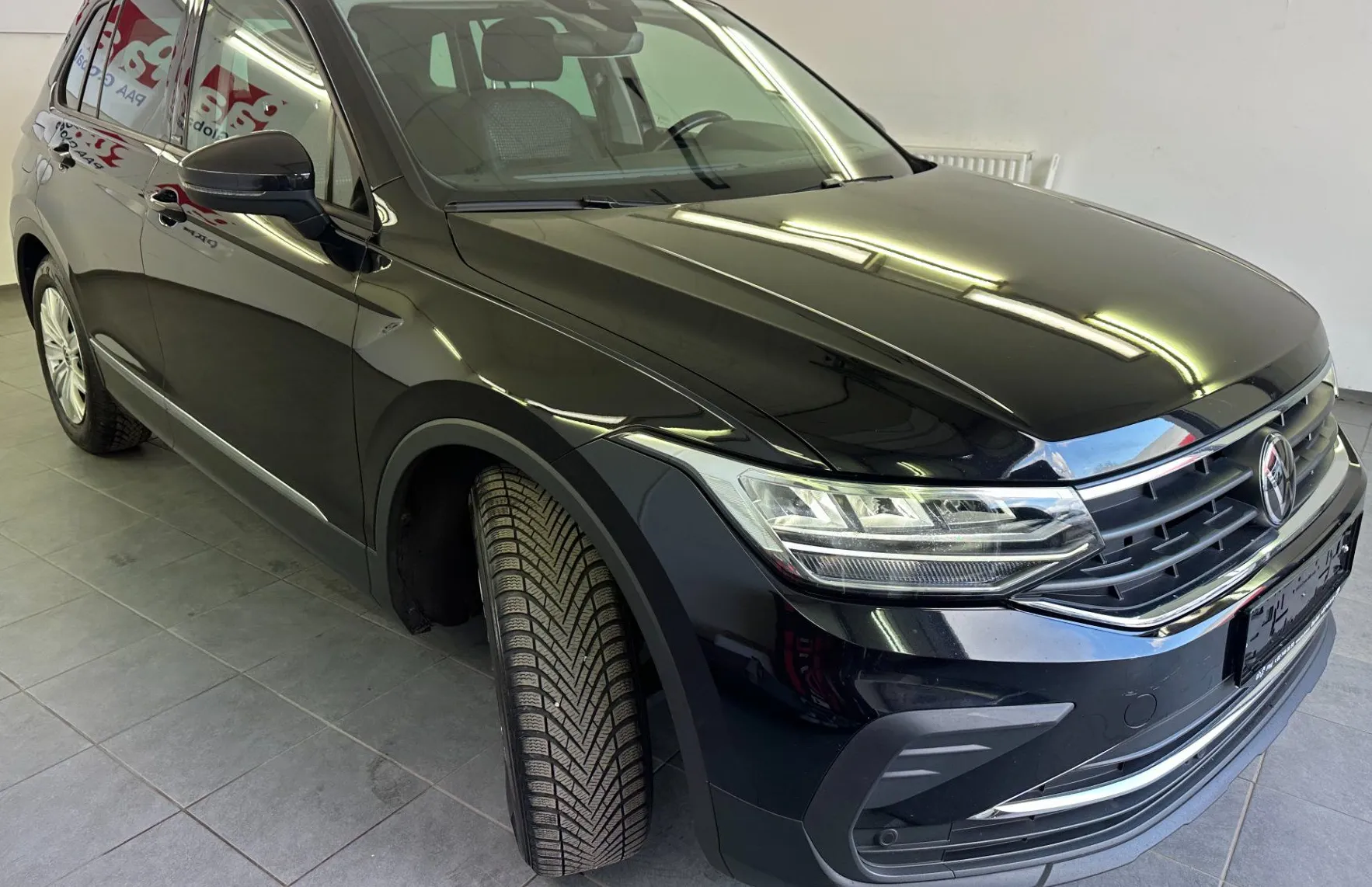 Zunanja slika - Volkswagen Tiguan - 2.0 TDI 110kW.NEMŠKI+4ALU.NAVI.AUT.GRET.SED.LED - 2