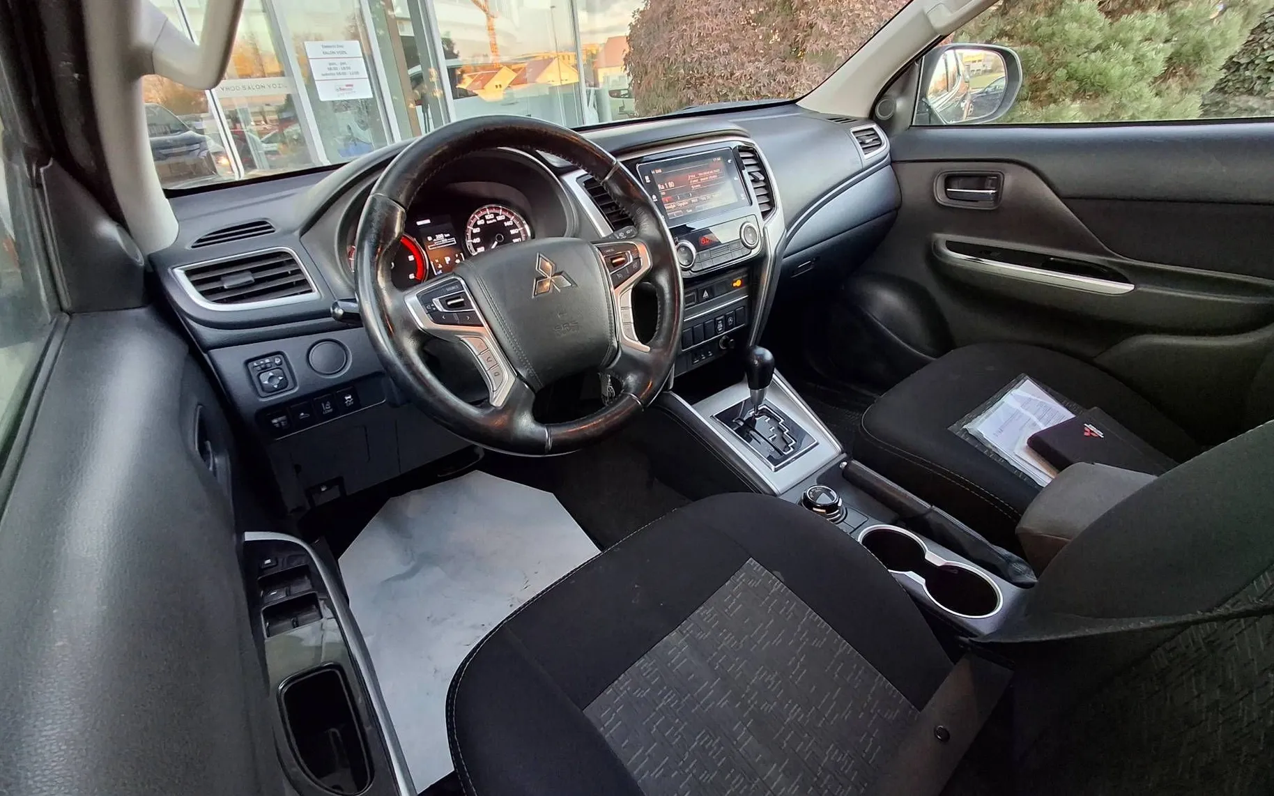Zunanja slika - Mitsubishi L 200 - Doppelkabine 4WD DECEMBRSKA AKCIJA - 5