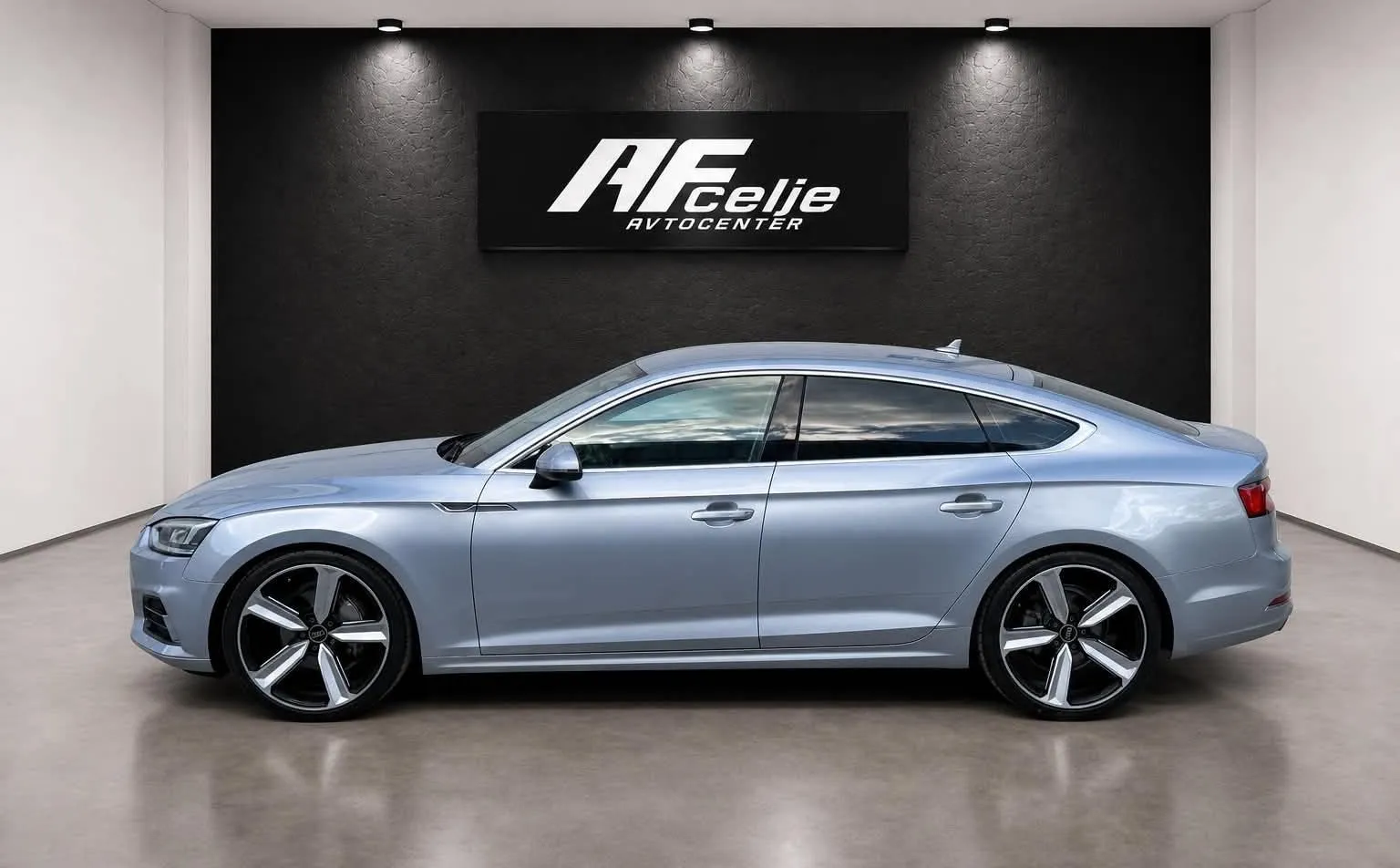 Zunanja slika - Audi A5 Sportback - 2.0TDI-AUT-S LINE-90.000km-VIRTUAL-LIZING ZA TUJ.. - 6