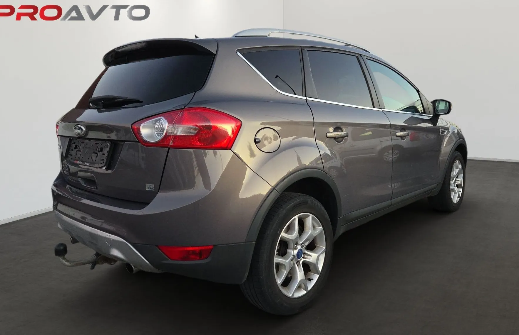 Zunanja slika - Ford Kuga - 2.0 TDCI 103kW DPF 4x2 Titanium - 3