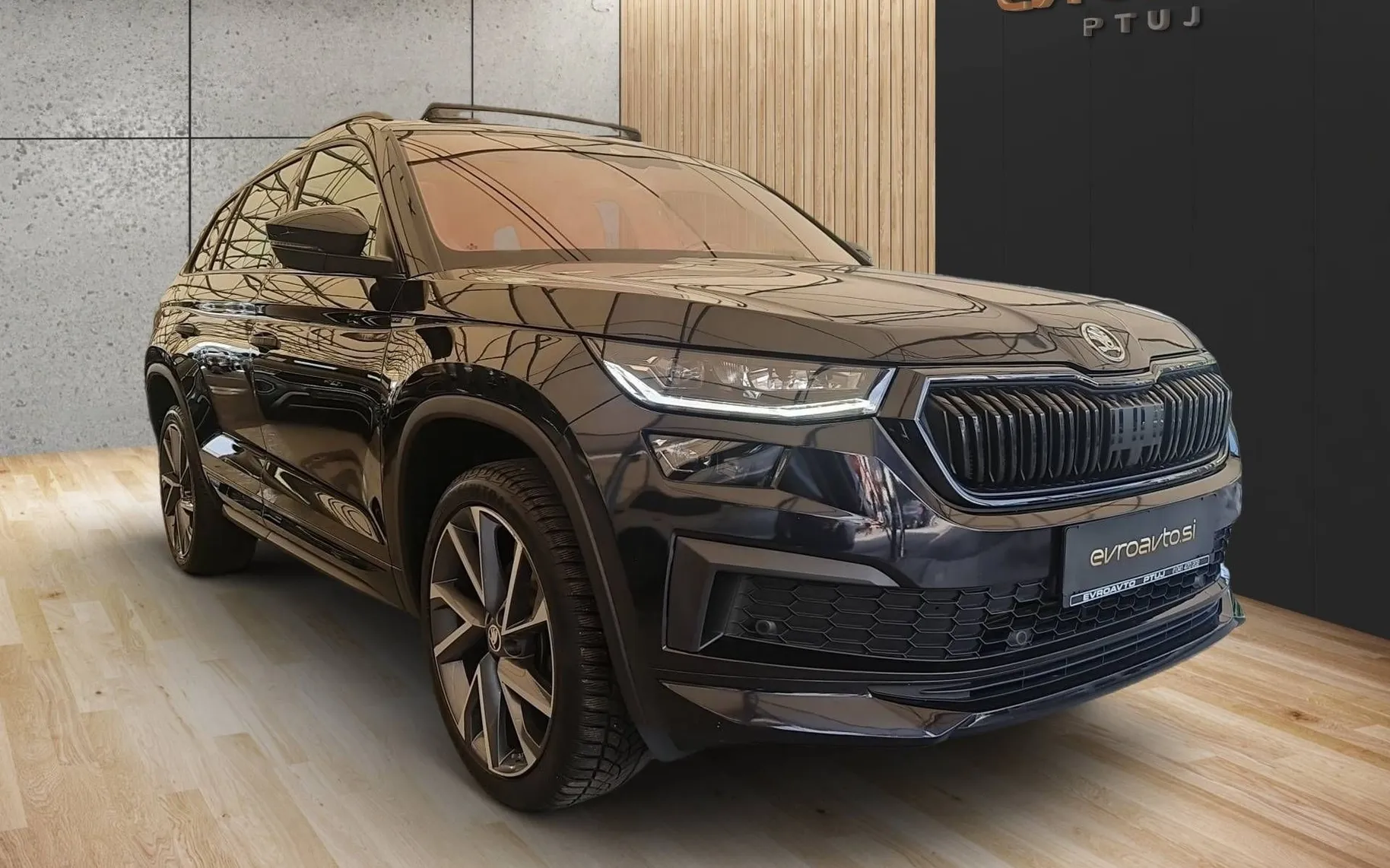 Zunanja slika - Škoda Kodiaq - 1.5 TSI  Sportline DSG•Panorama•hlajenje sedežev - 5